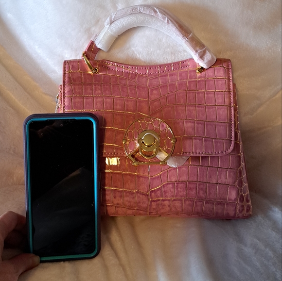 NWT PINK PATENT LEATHER SHIMMER CROC BAG - Picture 3 of 17